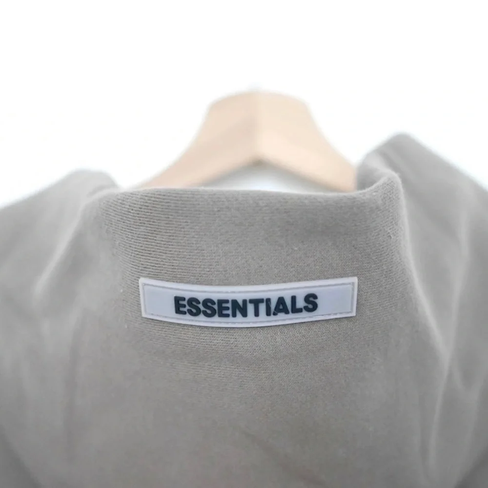 Fear of God Essentials Sweatshirt - Picture 1 of 3